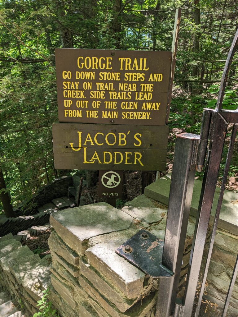 Gorge Trail and Jacob's Ladder sign