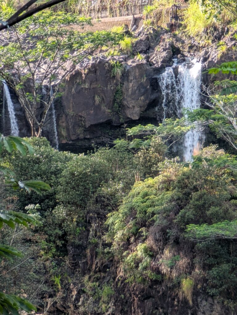 Pe'epe'e Falls above the Boiling Pots